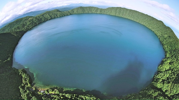 倶多楽湖の写真