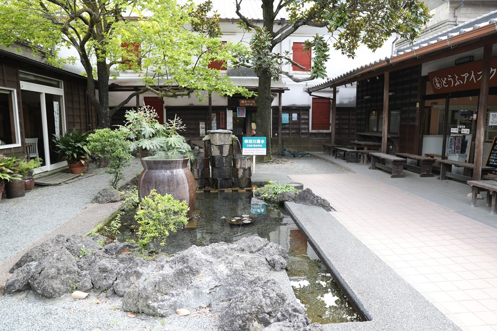 柿田川の湧水の写真